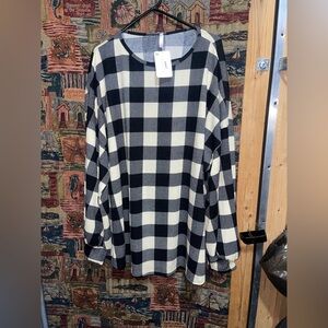 Ladies plus size new with tags boutique long sleeve top size 3X